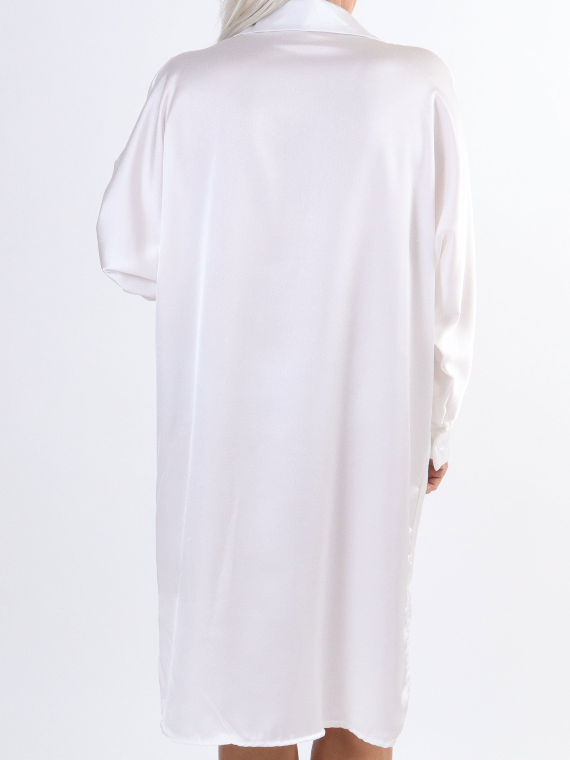 Hassel - Fin plus size skjortekjole i silkelook